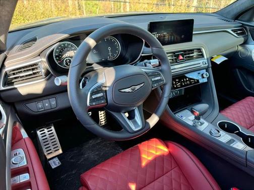 2025 Genesis G70 3.3T RWD Sport Advanced