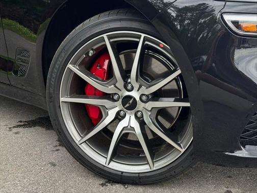 2025 Genesis G70 2.5T RWD