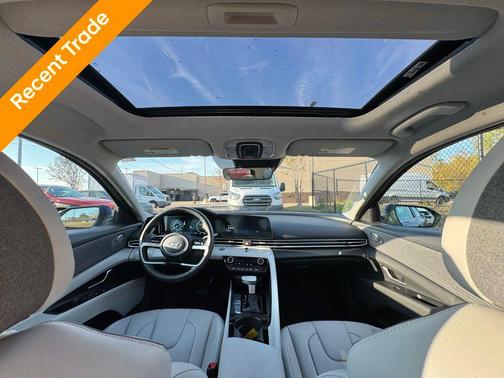 2025 Hyundai ELANTRA HEV Limited