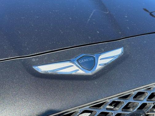 2022 Genesis G70 2.0T RWD