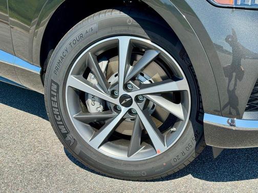 2026 Genesis GV80 2.5T