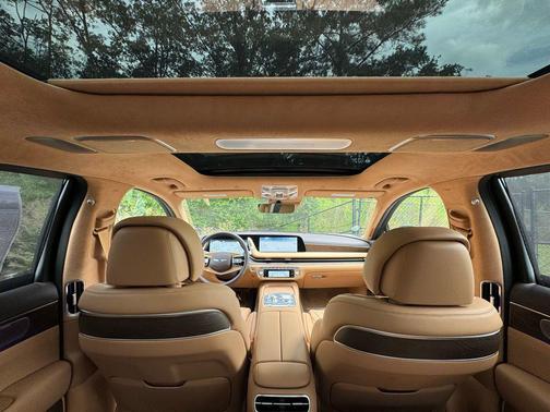 2026 Genesis G90 e-SC