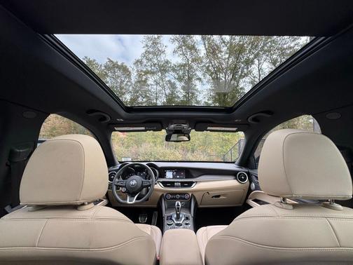 2023 Alfa Romeo Stelvio Ti Lusso