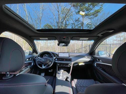 2024 Genesis G70 3.3T RWD Sport Advanced