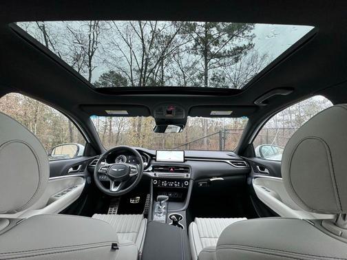 2025 Genesis G70 2.5T RWD