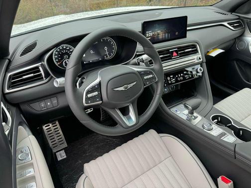 2025 Genesis G70 2.5T RWD
