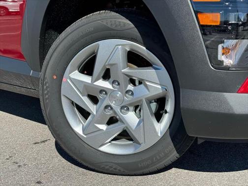 2025 Hyundai KONA SE