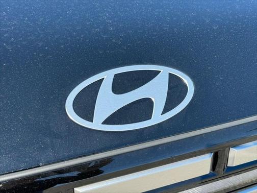 2025 Hyundai SANTA FE SE