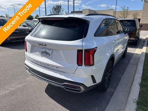 2022 Kia Sorento SX