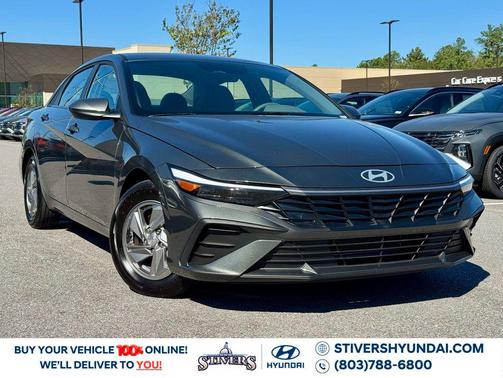 2025 Hyundai ELANTRA SE