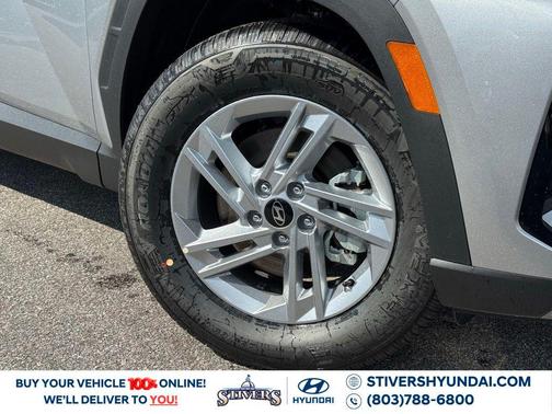 Shimmering Silver 2026 Hyundai TUCSON SE