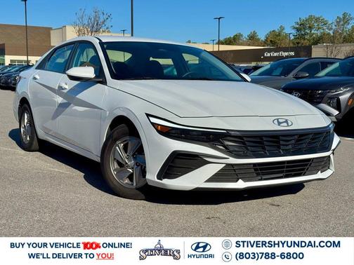 2025 Hyundai ELANTRA SE