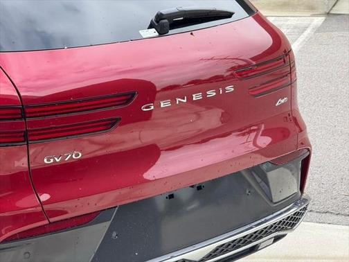 2026 Genesis GV70 2.5T Advanced