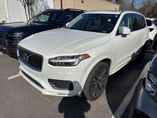 2020 Volvo XC90 T6 Momentum