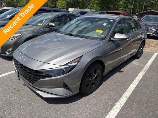 Fluid Metal 2022 Hyundai ELANTRA SEL
