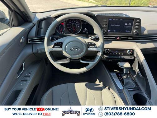 Fluid Metal 2022 Hyundai ELANTRA SEL