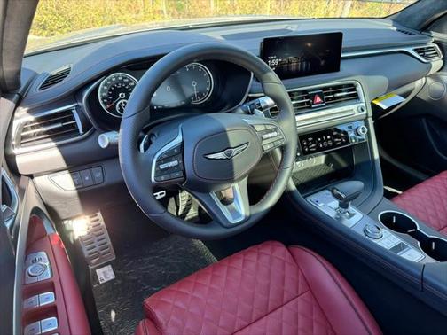 2025 Genesis G70 3.3T RWD Sport Advanced