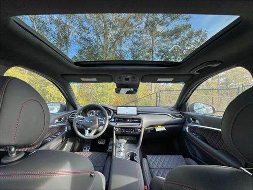 2025 Genesis G70 3.3T RWD Sport Advanced