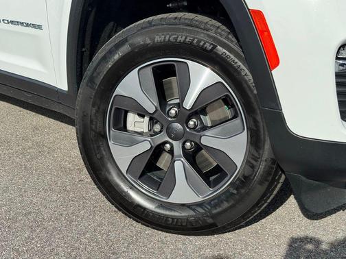 2022 Jeep Grand Cherokee 4xe Base