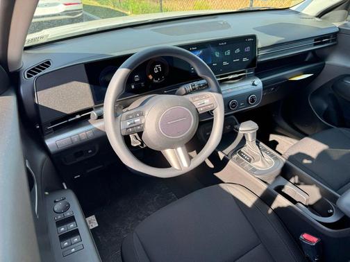 Cyber Gray Metallic 2026 Hyundai KONA SE