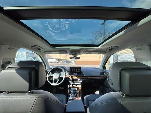 2023 Audi Q5 45 S line Premium