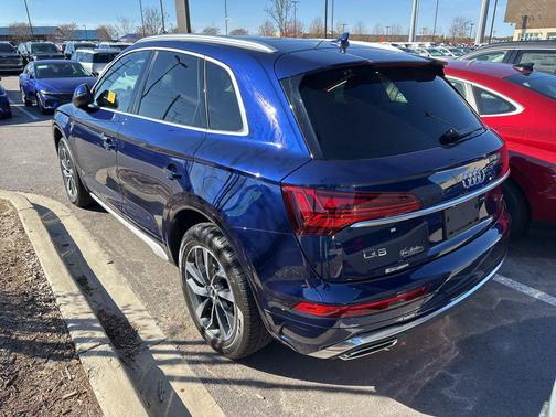 2023 Audi Q5 45 S line Premium