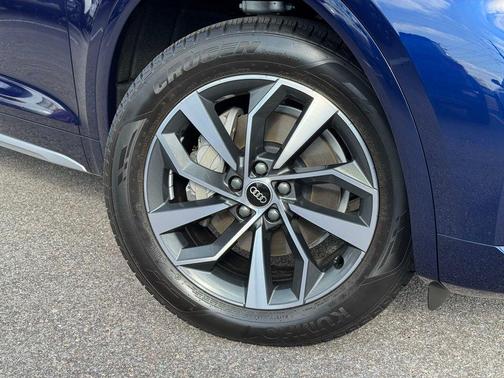2023 Audi Q5 45 S line Premium