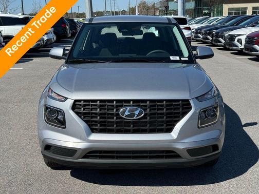 2025 Hyundai VENUE SE