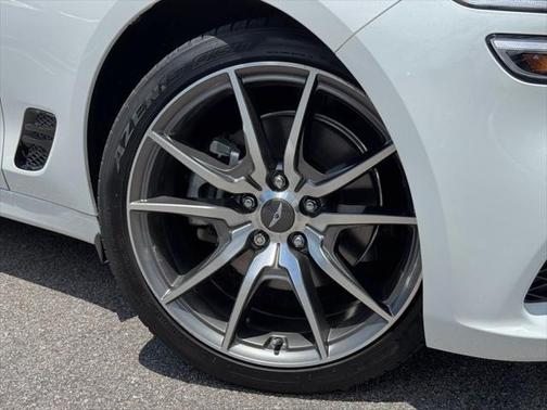 2022 Genesis G70 2.0T RWD