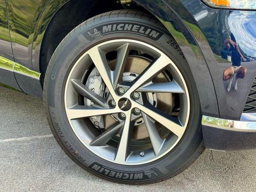 2026 Genesis GV80 2.5T