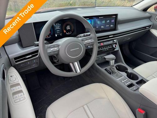 2025 Hyundai SONATA SE