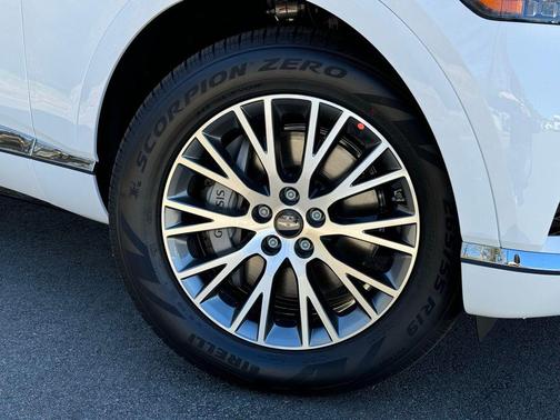 2025 Genesis GV80 2.5T