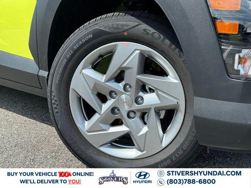 2025 Hyundai KONA SE