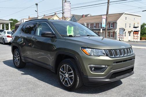 Black 2017 Jeep Compass Latitude