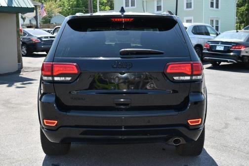 Black 2020 Jeep Grand Cherokee Laredo