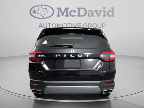 Crystal Black Pearl 2026 Honda Pilot Elite