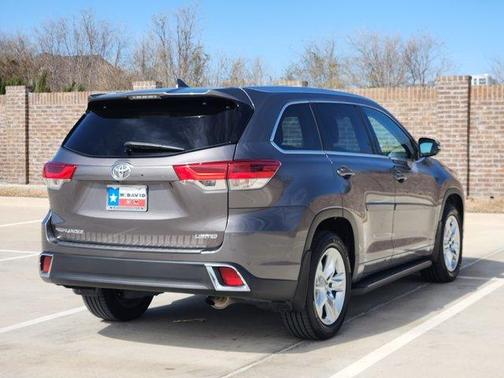 2018 Toyota Highlander 