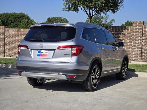 2022 Honda Pilot Touring 7-Passenger