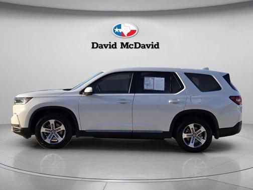 Platinum White Pearl 2023 Honda Pilot EX-L 8-Passenger