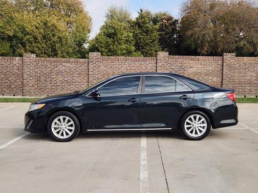 2013 Toyota Camry Hybrid XLE