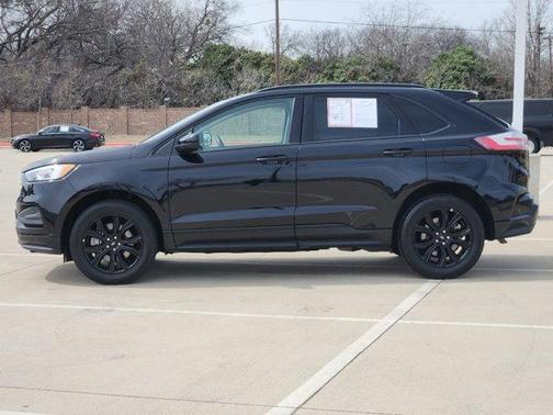 2022 Ford Edge SE