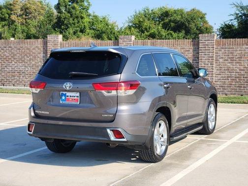 2017 Toyota Highlander Limited