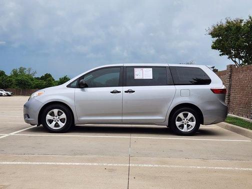 2017 Toyota Sienna L