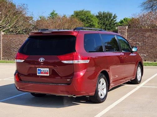 2012 Toyota Sienna LE