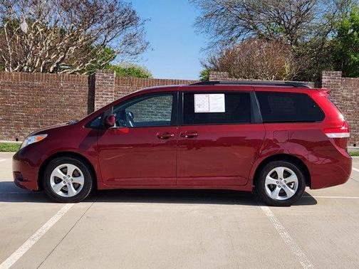 2012 Toyota Sienna LE