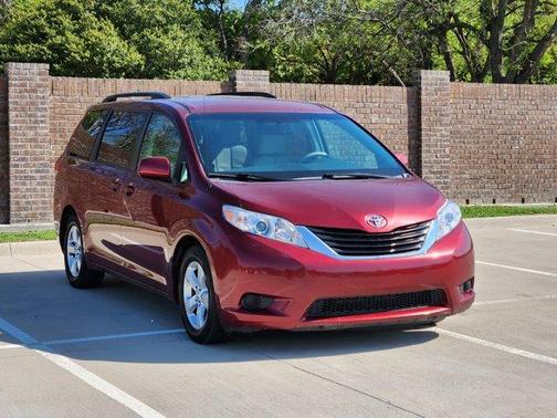2012 Toyota Sienna LE