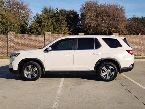 2023 Honda Pilot EX-L 8-Passenger