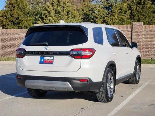 2023 Honda Pilot EX-L 8-Passenger