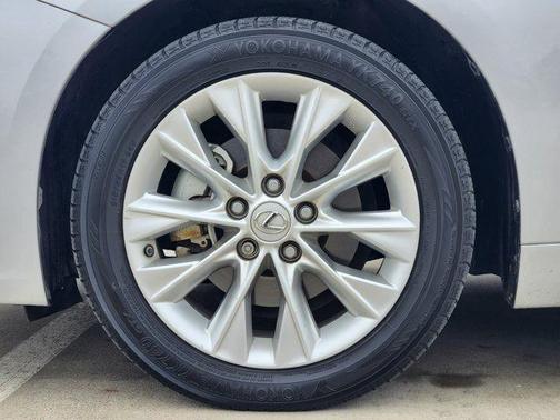 2014 Lexus ES 300h Base