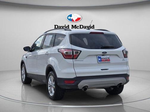 Oxford White 2018 Ford Escape SE